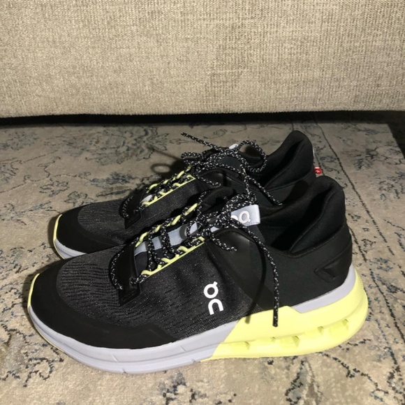 On Cloudnova Flux Running Sneakers - Picture 5 of 10